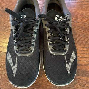 Women’s Brooks pure flow 6